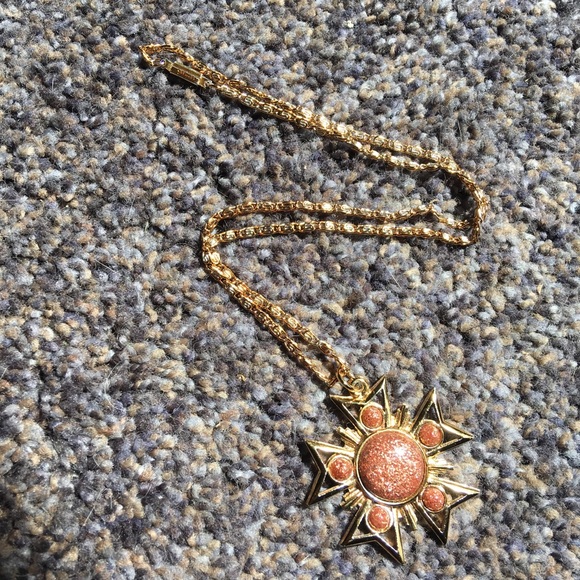Vintage Jewelry - Vintage Glitzy Sun Pendant Necklace
